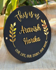 Custom Couple Name Plate – Round Black & Gold