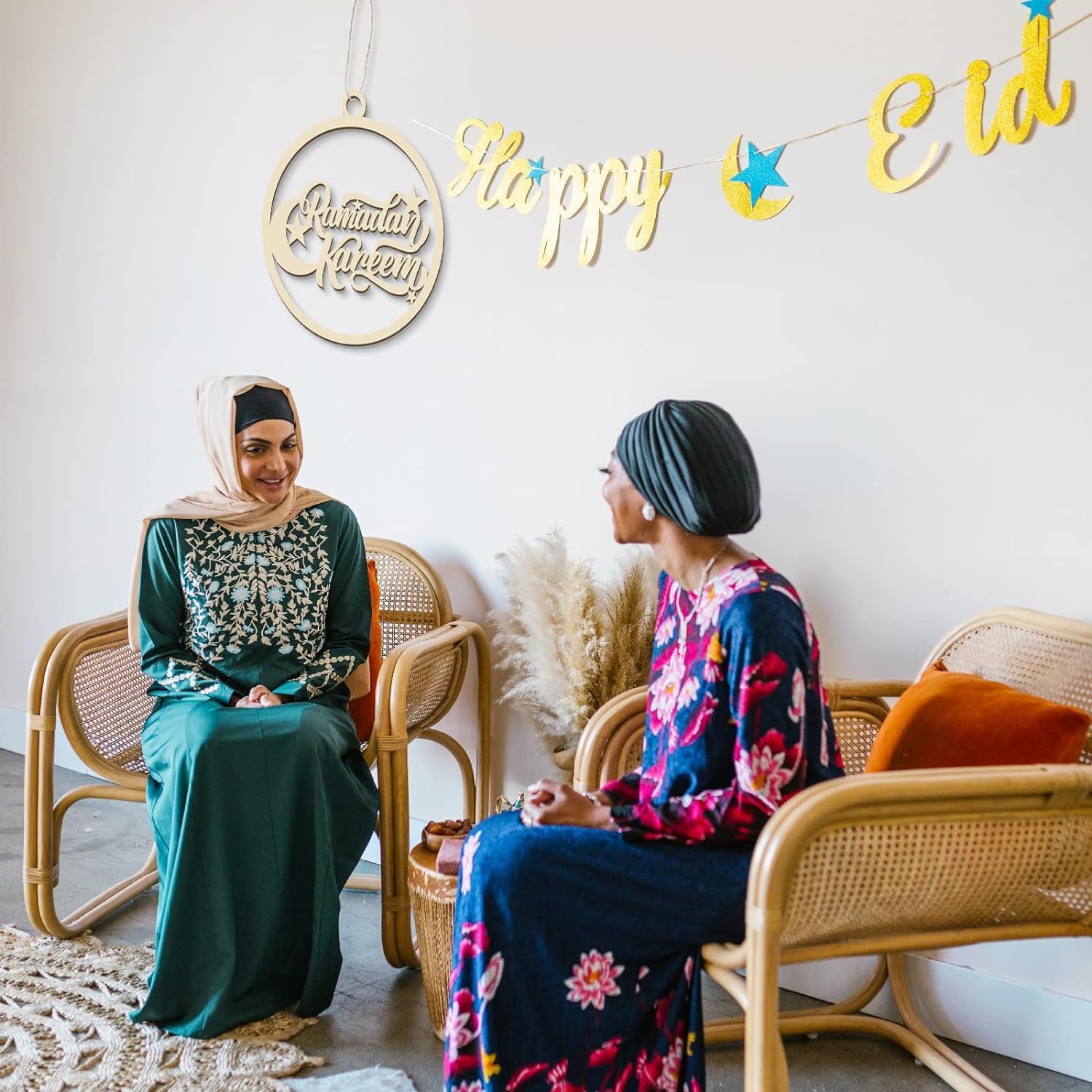 Eid Mubarak Decoration Wooden Ramadan Kareem Door Sign Round Eid Al Fitr Ramadan Hollow Wood Door Hanging Sign Islam Mubarak Wood Wall Pendant for Muslim Home Room Happy Ramadan Mubarak Party Supplies