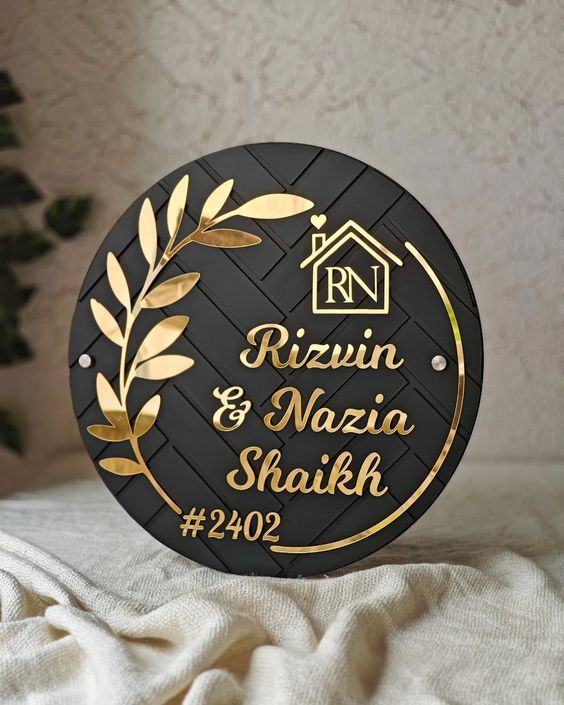 Custom Round Name Plate – Modern Textured Black & Gold Design
